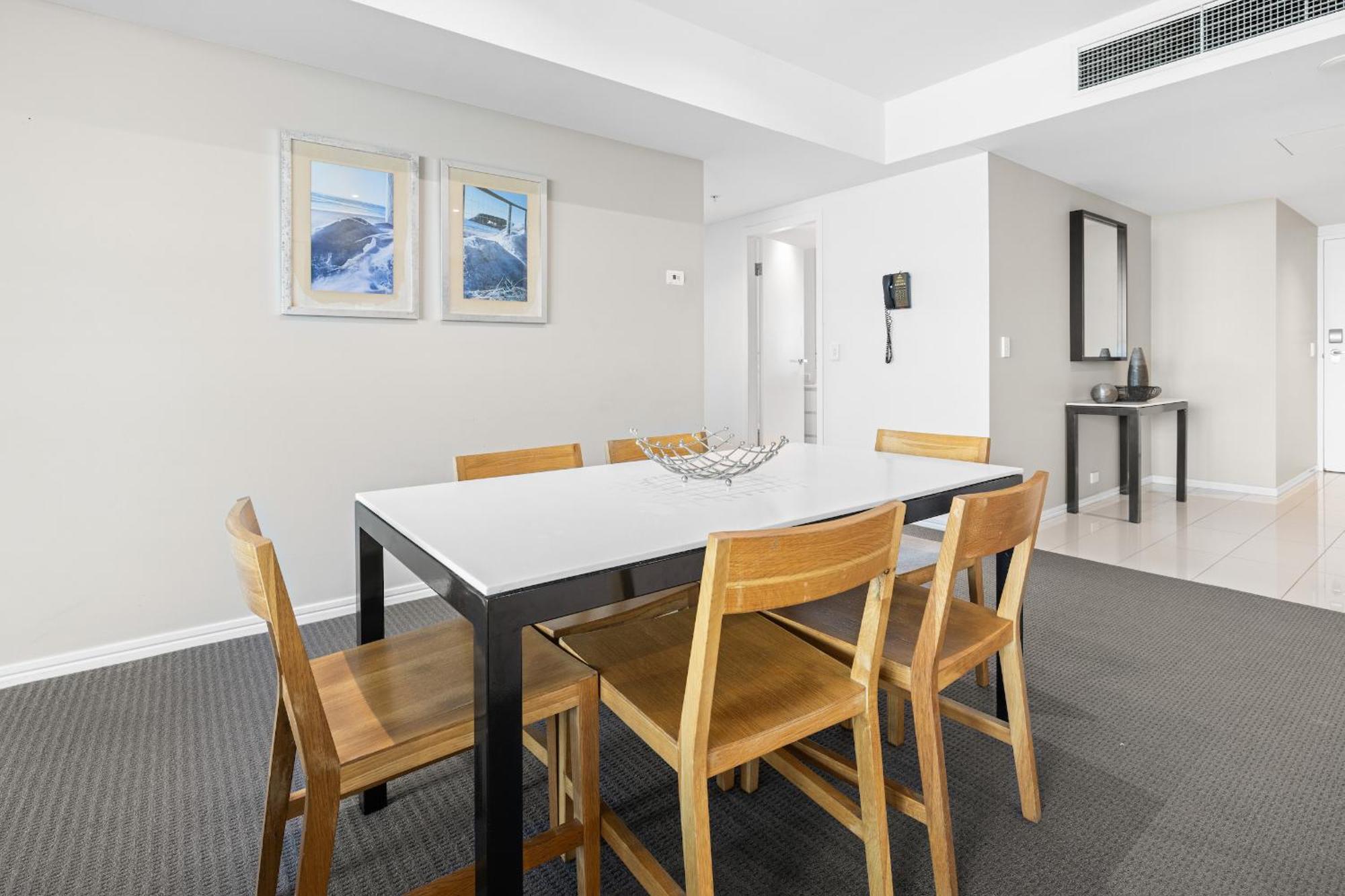 H-Residences Private Apartments - Hosted By Coastal Letting Gold Coast Exterior photo