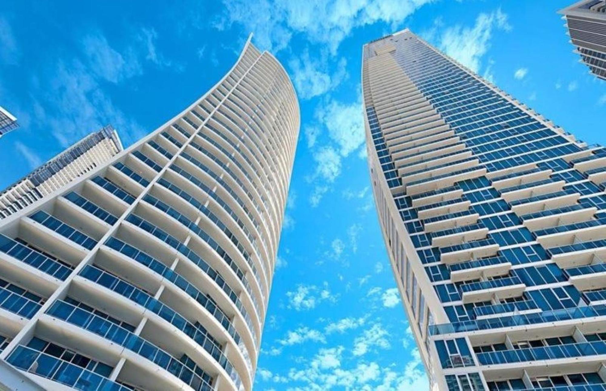 H-Residences Private Apartments - Hosted By Coastal Letting Gold Coast Exterior photo